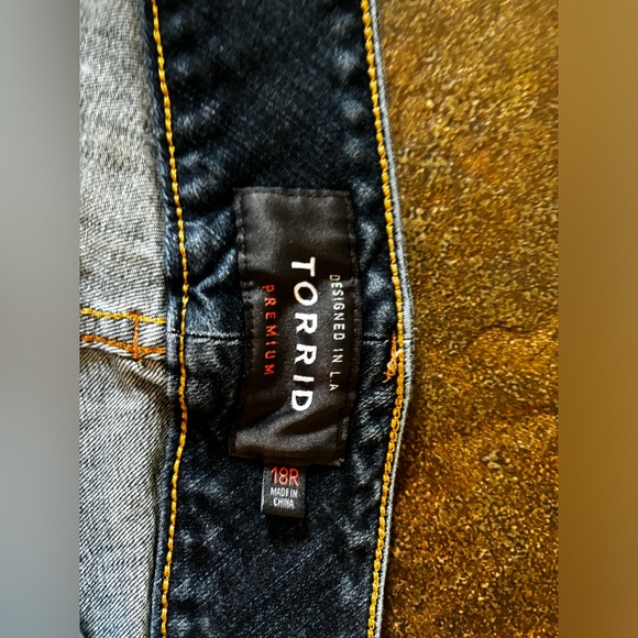 Plus Size Jeggings - Picture 4 of 5